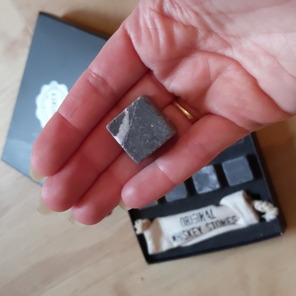 Whiskey Stones, NEW Barware, Gift Box & Storage Bag, Marble Reusable Ice, Father - Picture 4 of 11